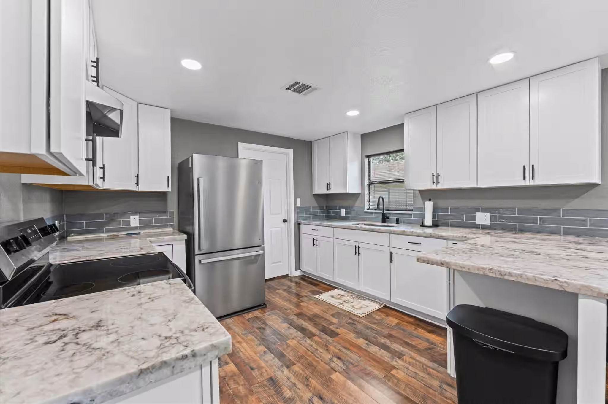 Photo 5 of 1219 Walnut Avenue, Rosenberg, TX