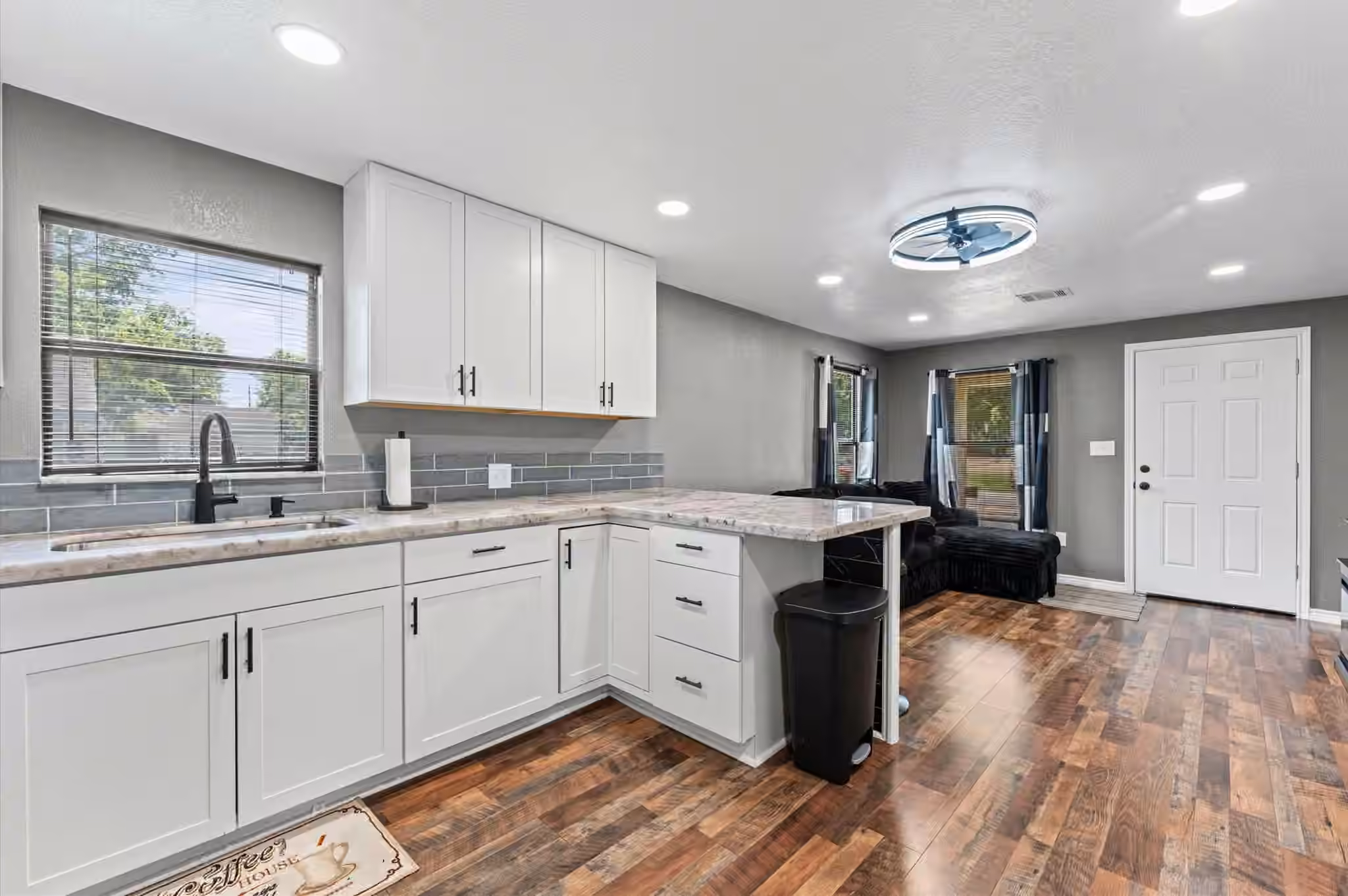 Photo 6 of 1219 Walnut Avenue, Rosenberg, TX