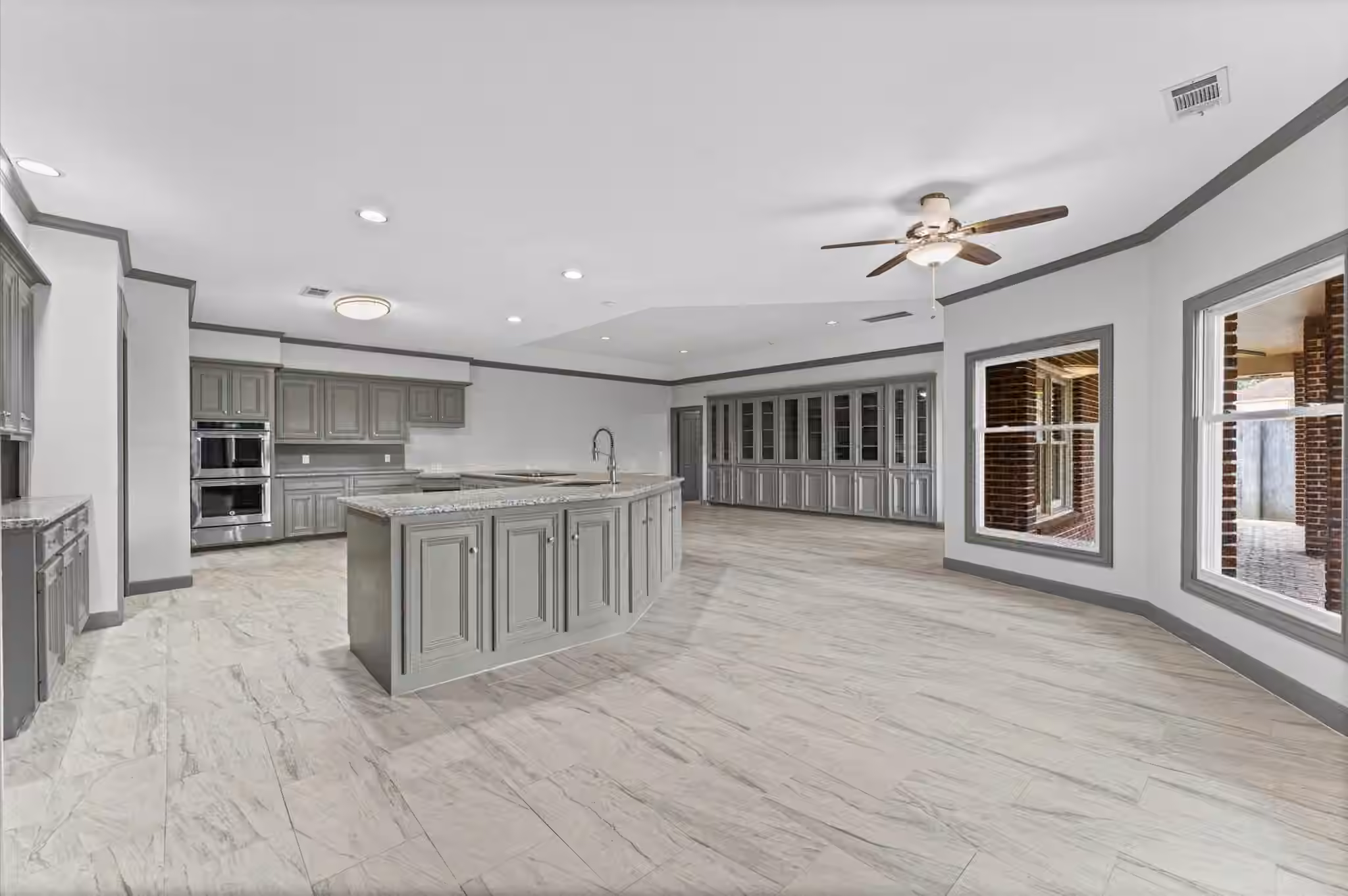 Photo 3 of 8122 Meadow Crest Street, Houston, TX