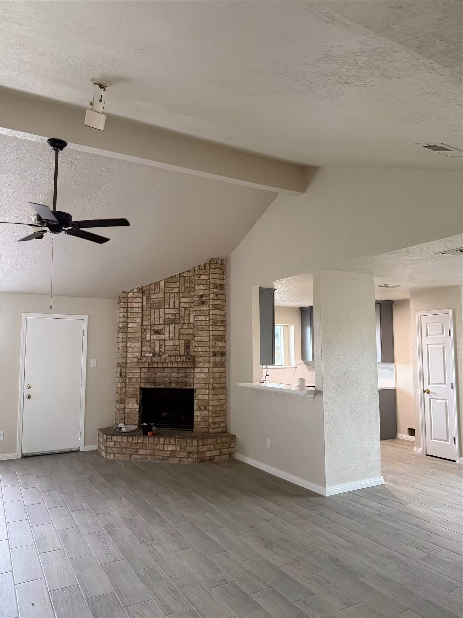 Photo 3 of 14207 Timberhaven Drive, Houston, TX