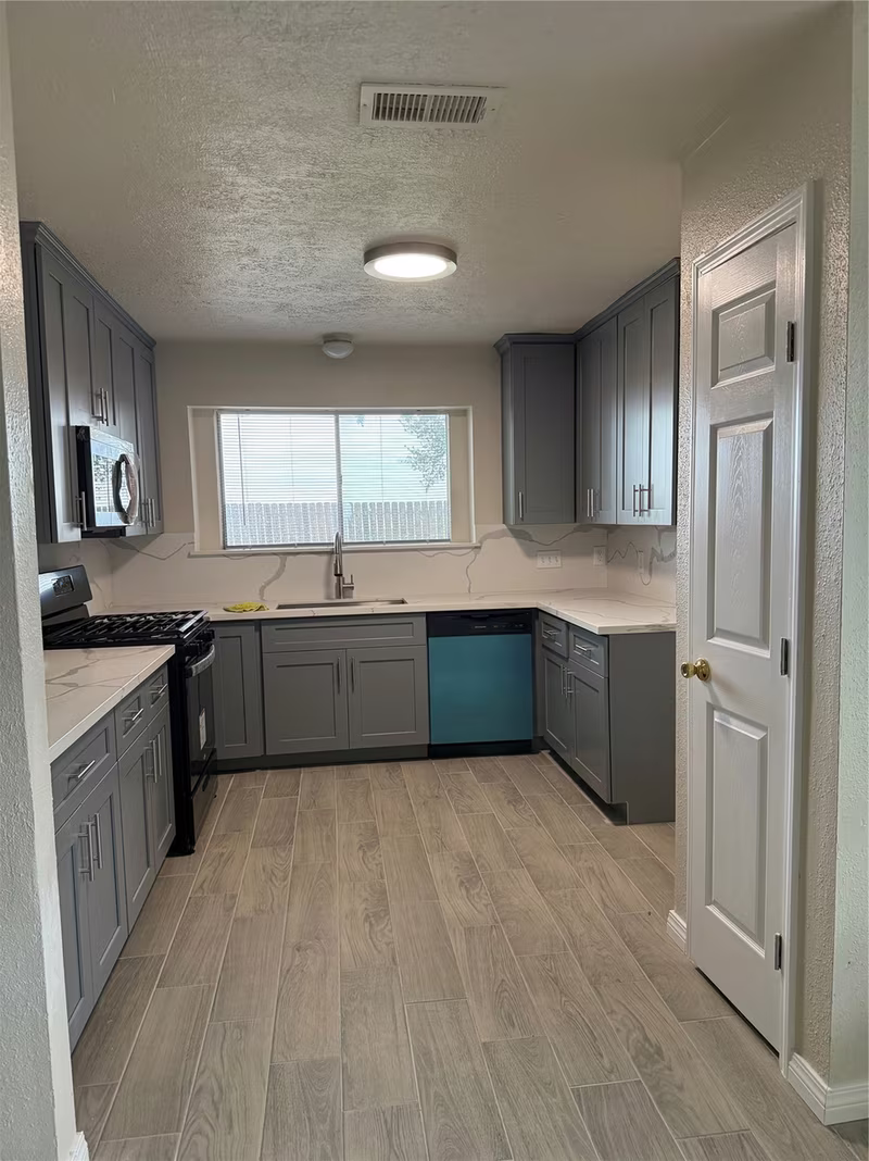 Photo 4 of 14207 Timberhaven Drive, Houston, TX
