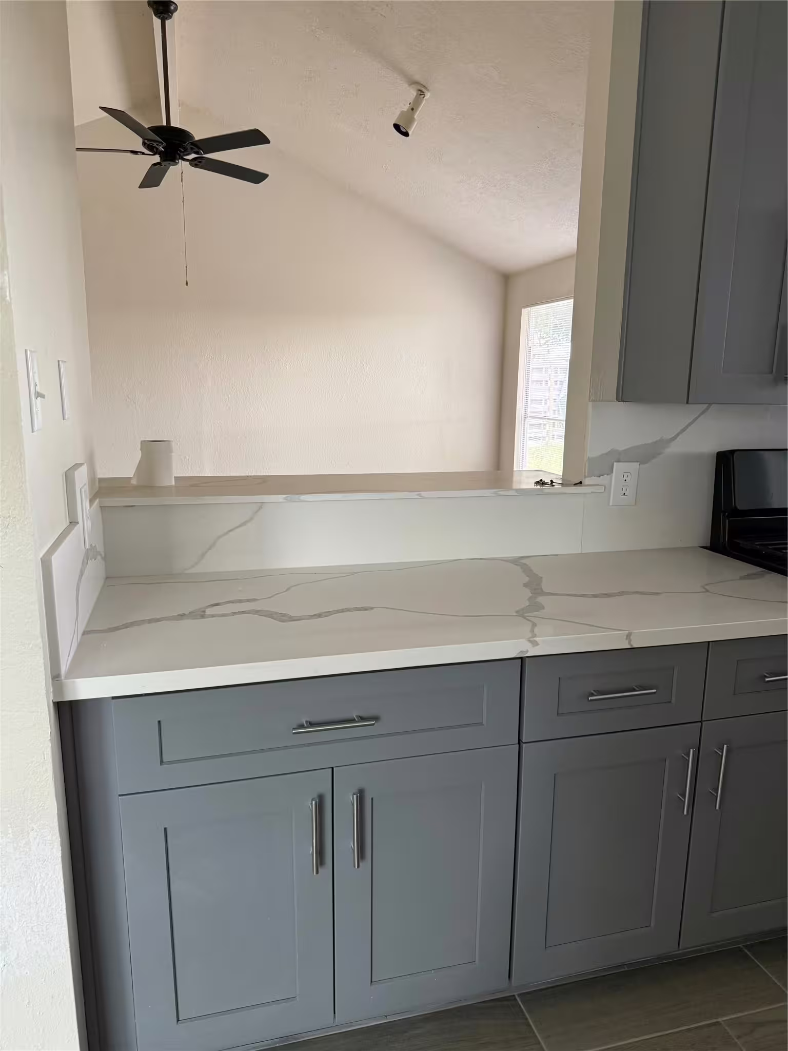 Photo 5 of 14207 Timberhaven Drive, Houston, TX