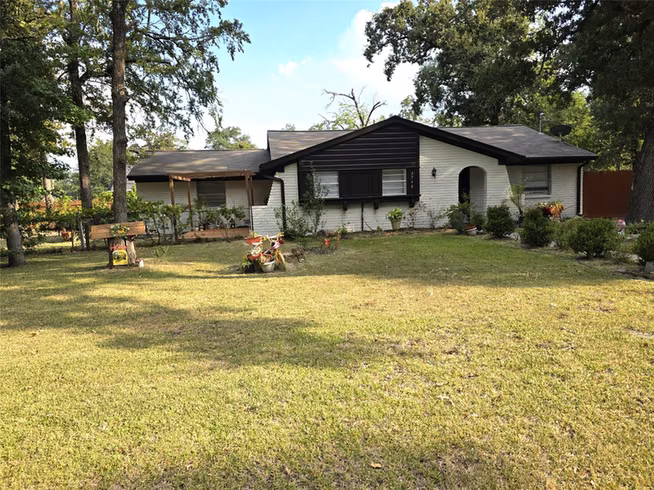 Photo 2 of 3748 Pin Oak Drive, Conroe, TX