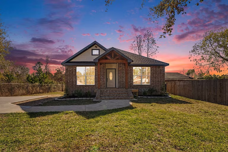 Photo 2 of 3301 County Road 3479b, Cleveland, TX