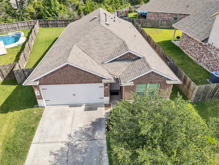 Photo 3 of 14106 Locke Point Court, Conroe, TX