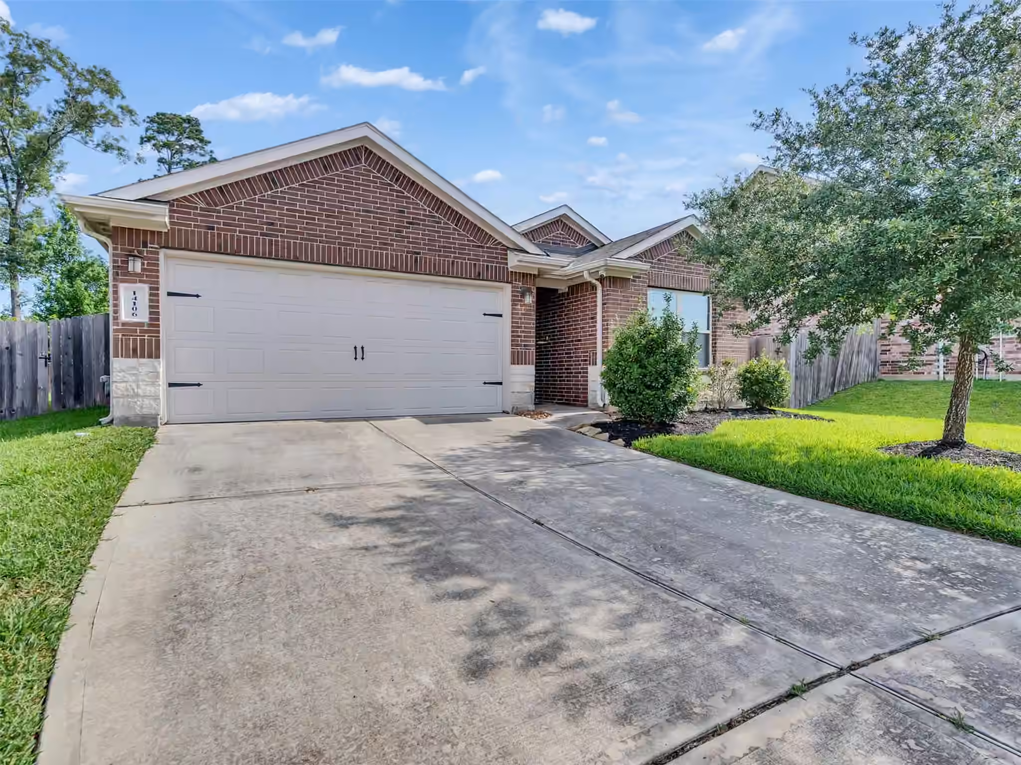 Photo 6 of 14106 Locke Point Court, Conroe, TX