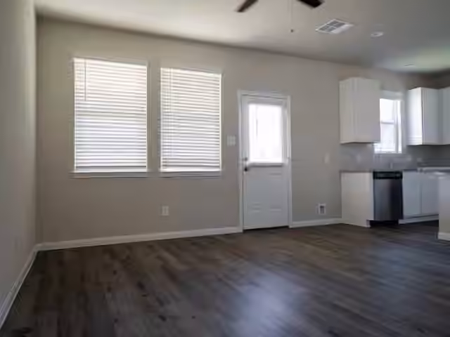 Photo 3 of 2533 Sturgeon Way, Conroe, TX