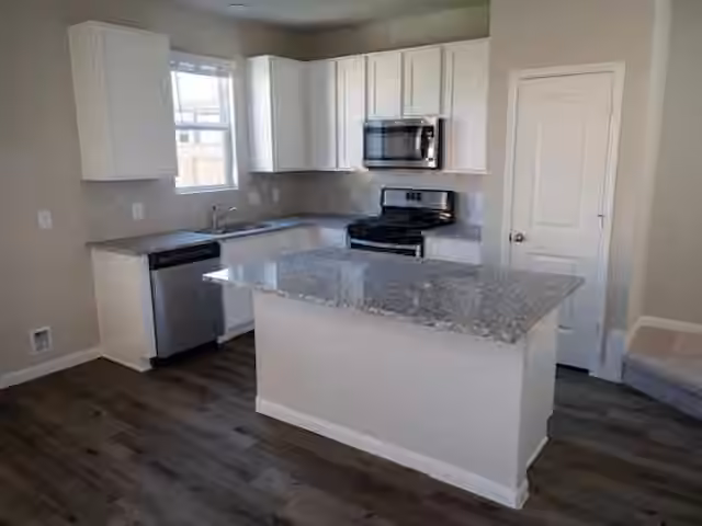 Photo 7 of 2533 Sturgeon Way, Conroe, TX