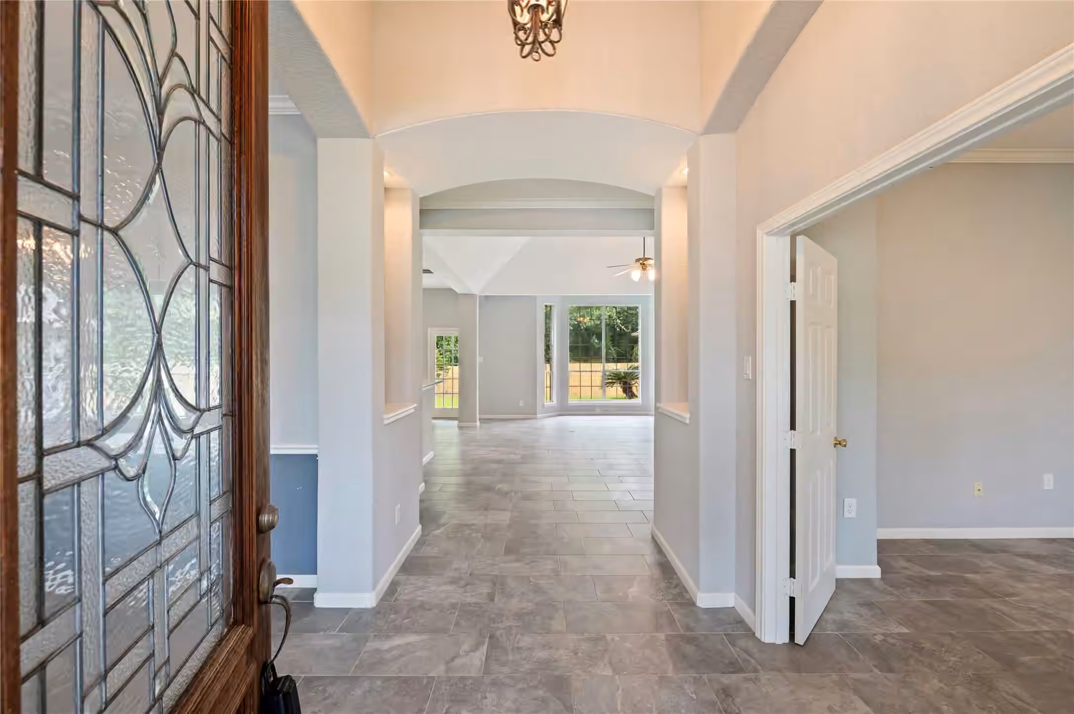Photo 3 of 311 Oak Hollow Drive, League City, TX