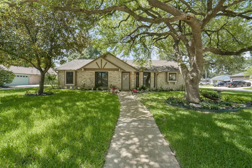 Photo of 13615 Pepper Knoll Drive, Houston, TX