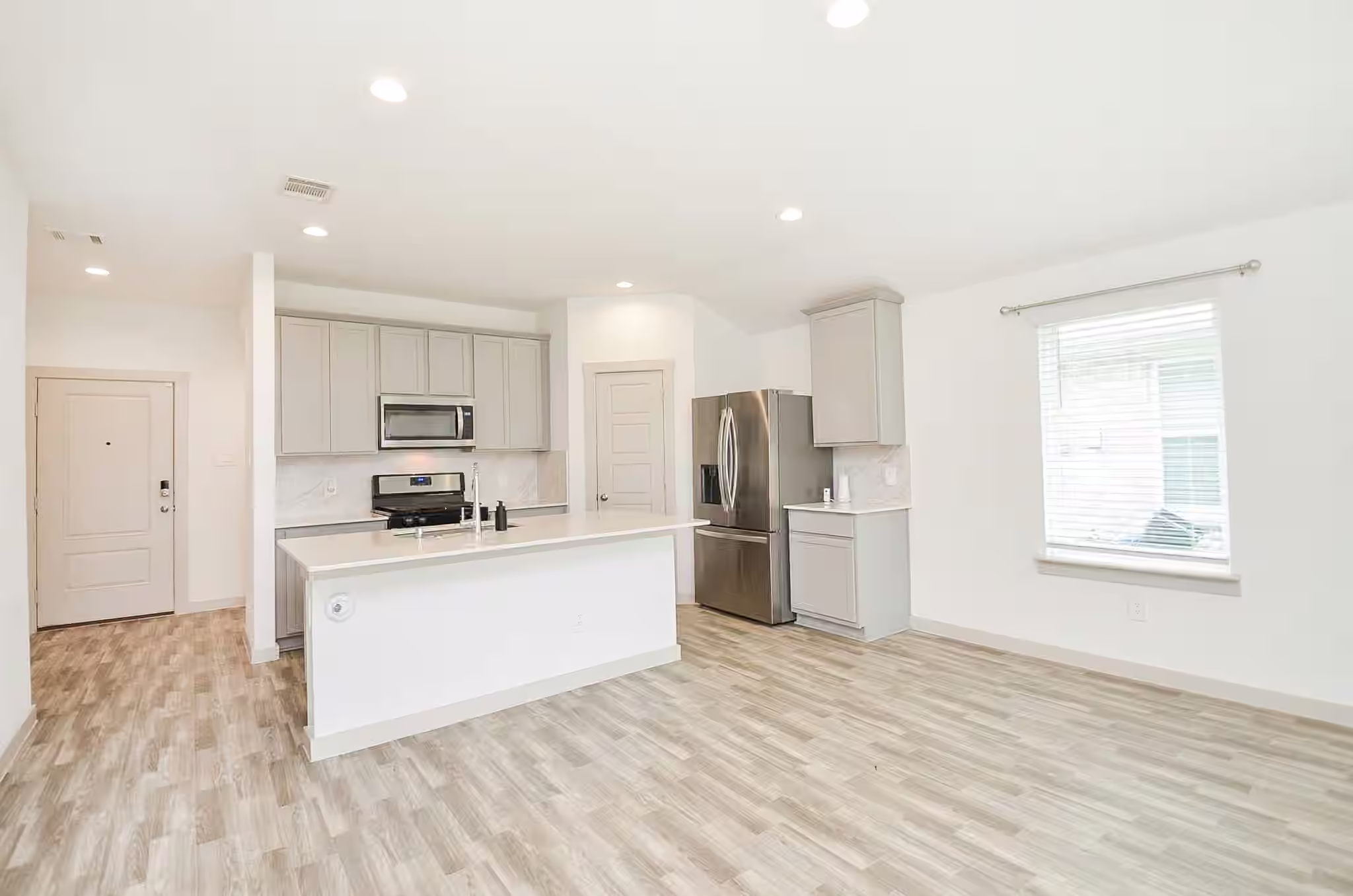 Photo 7 of 7823 Brushwood Drive, Rosharon, TX