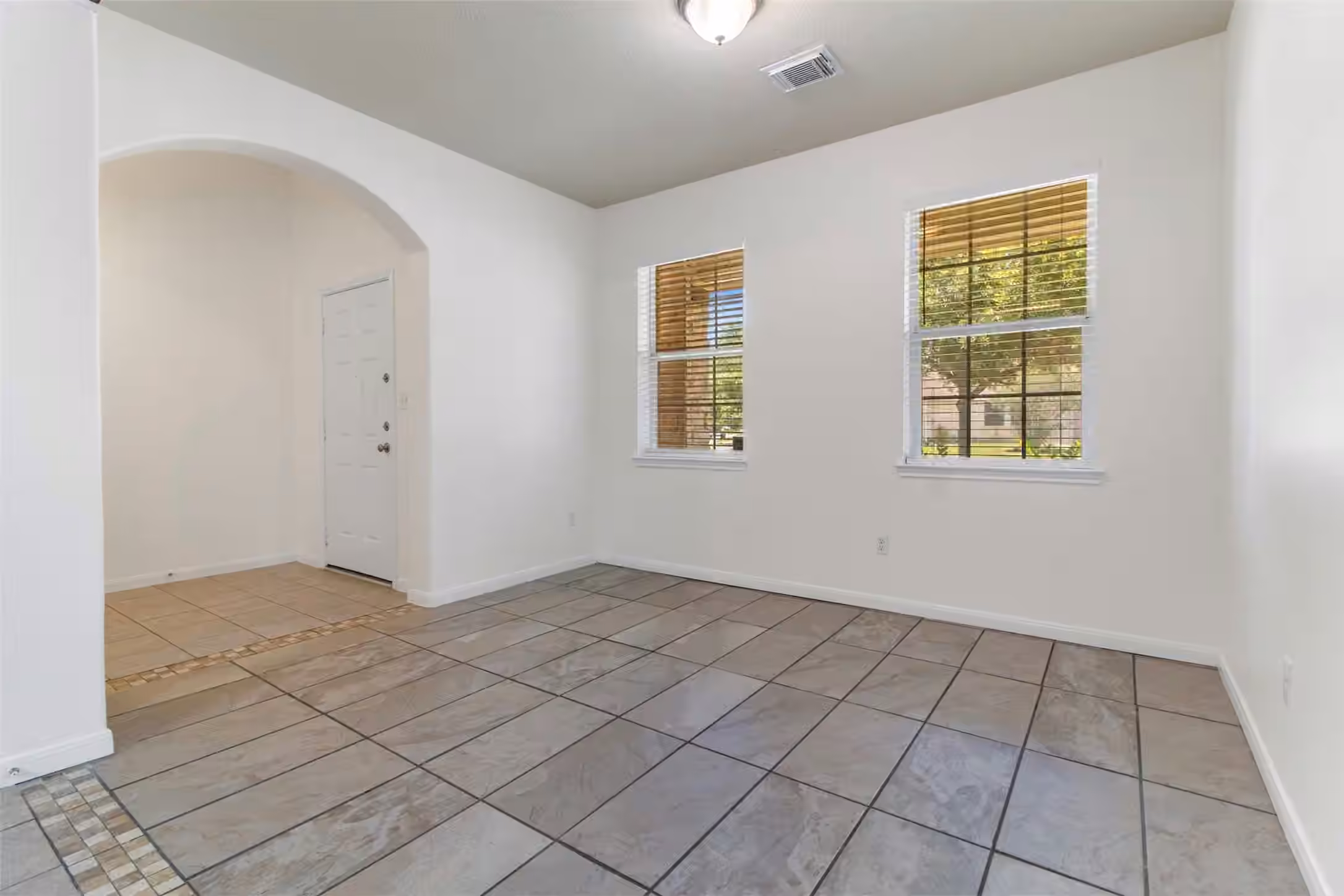 Photo 4 of 16511 River Wood Court, Crosby, TX