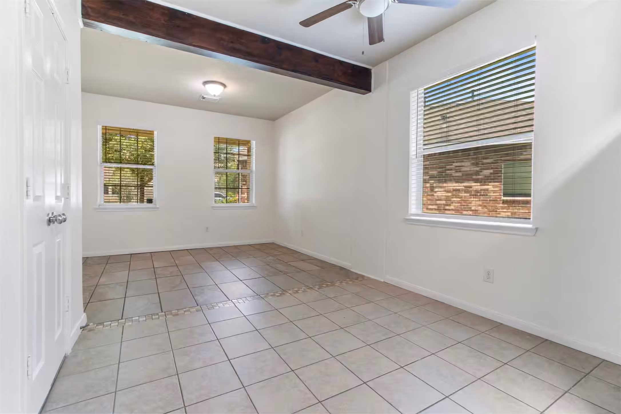 Photo 5 of 16511 River Wood Court, Crosby, TX