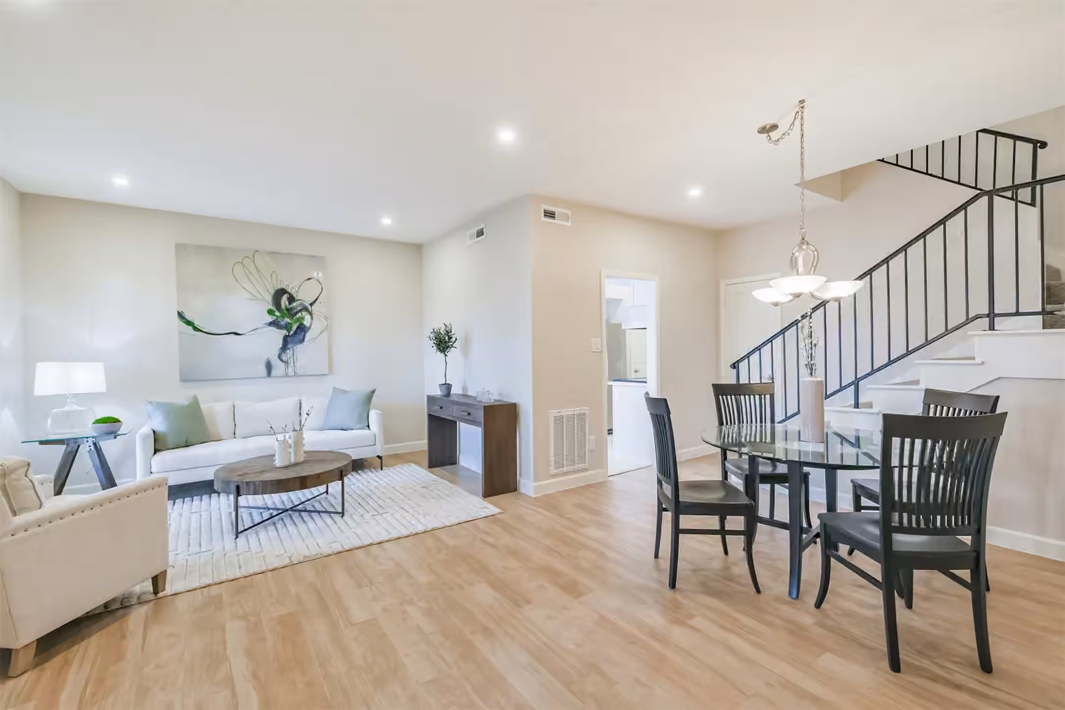 Photo 7 of 1300 Augusta Drive 24, Houston, TX