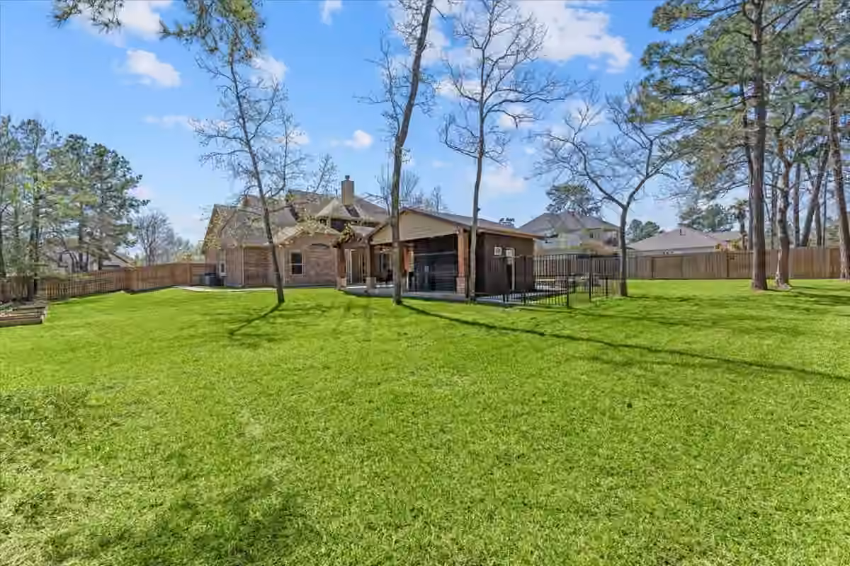 Photo 6 of 1005 Prescott Drive, Conroe, TX