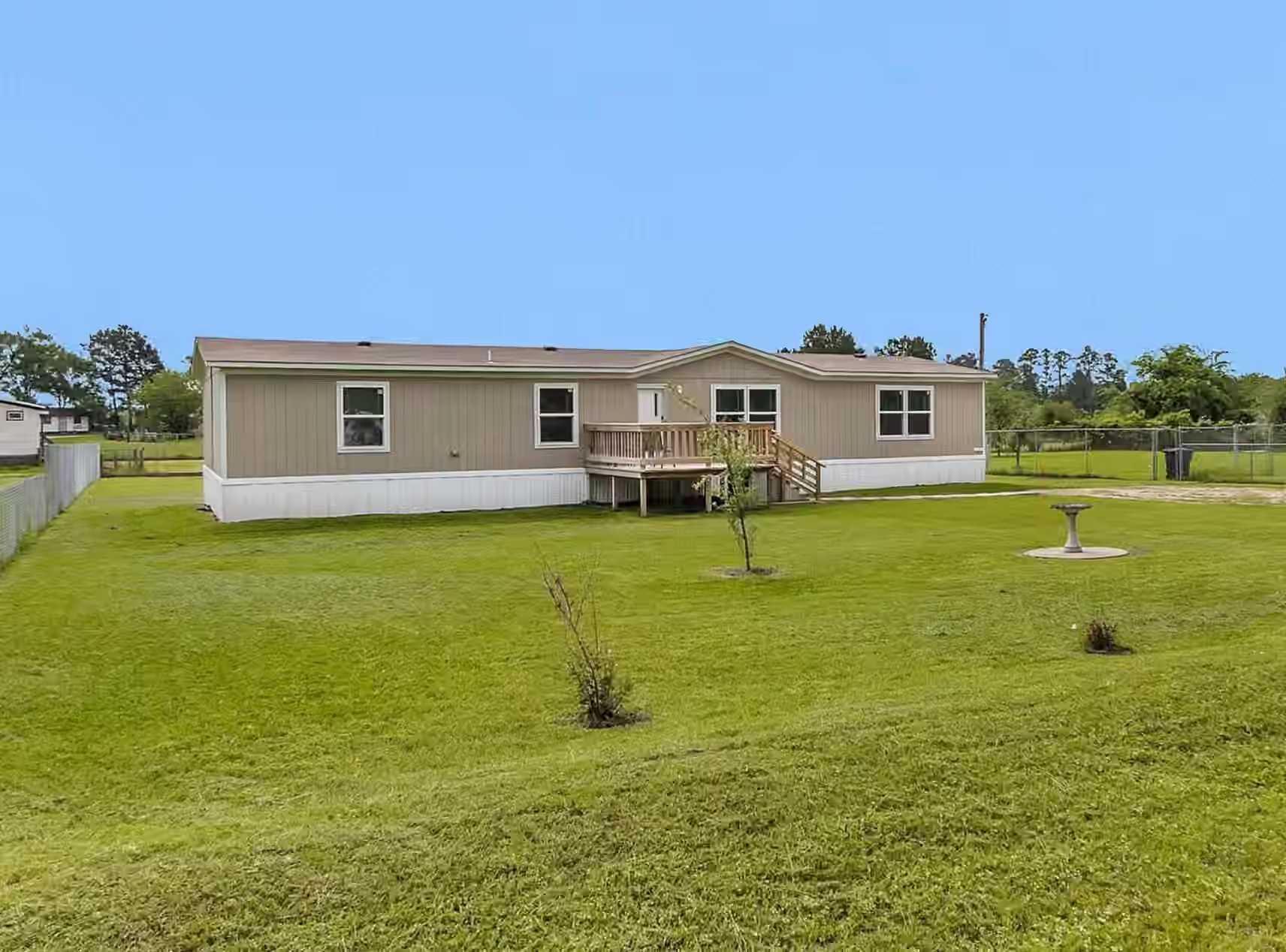 Photo of 21 Hopewell Road, Huntsville, TX 77320