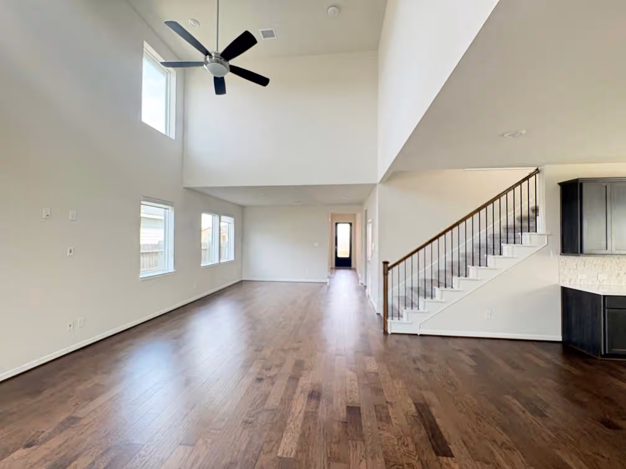 Photo 4 of 7846 Skylark Heights Lane, Richmond, TX