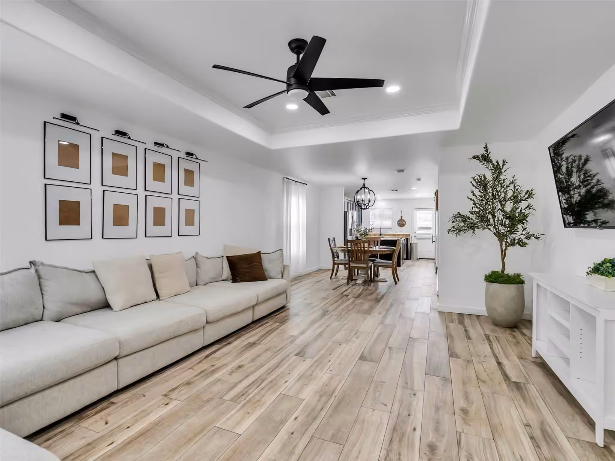 Photo 3 of 14114 Pecan Hill Court, Houston, TX