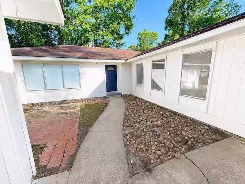 Photo 2 of 17150 Port O Call Street, Crosby, TX