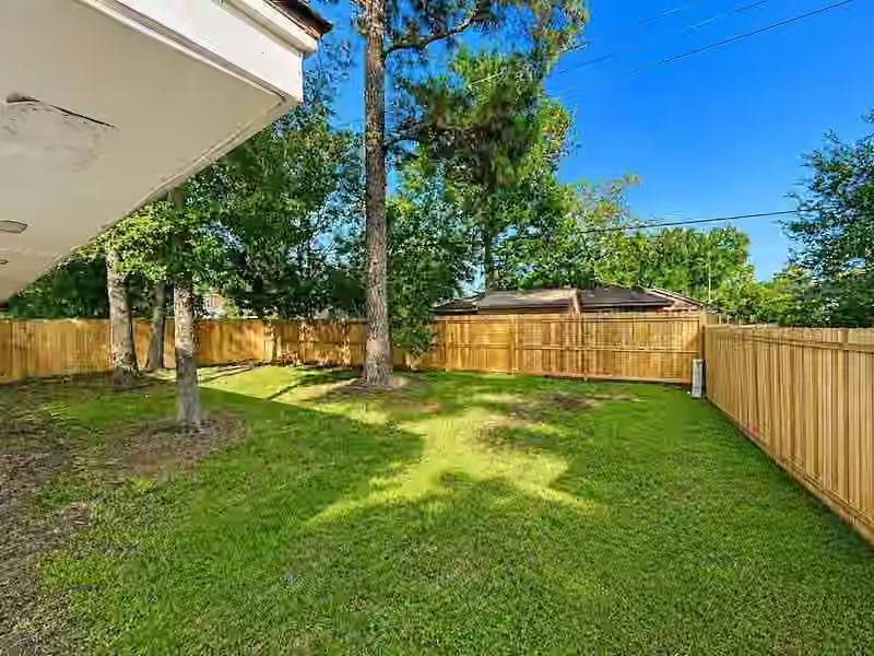 Photo 4 of 17150 Port O Call Street, Crosby, TX