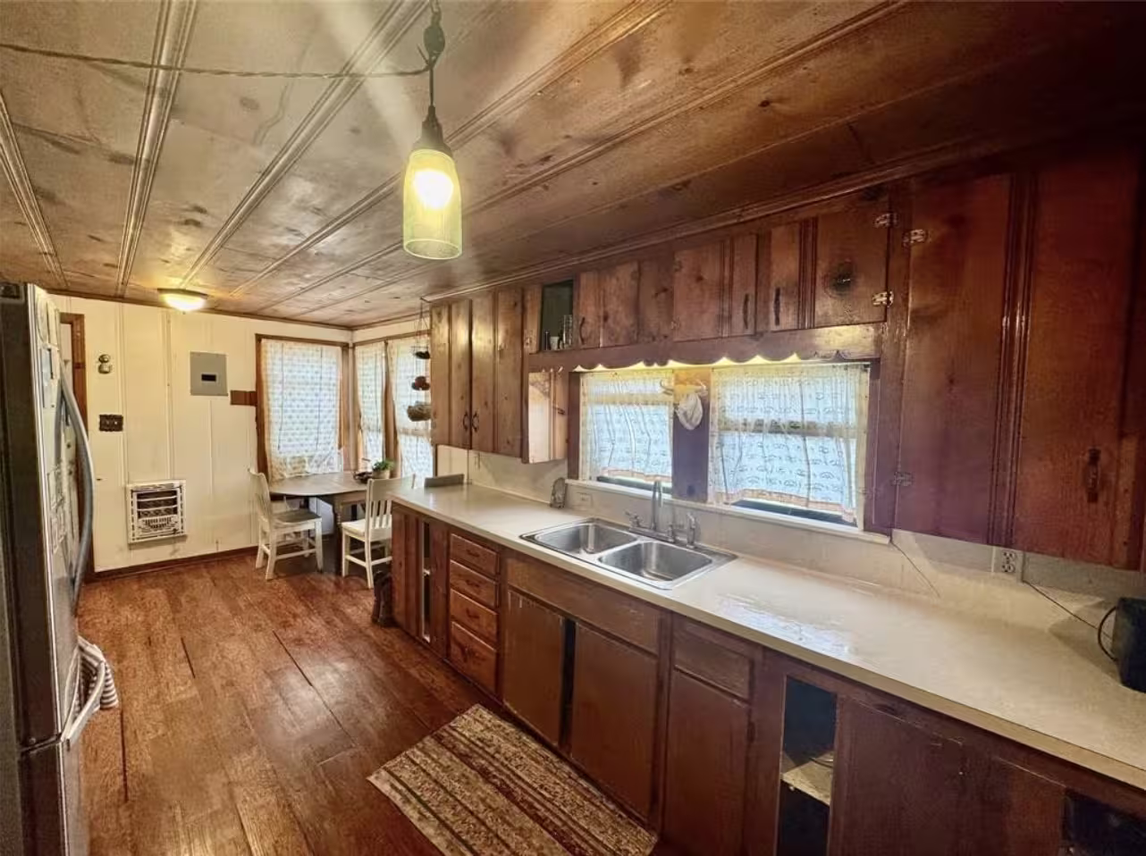 Photo 4 of 188 Elm Street, Blessing, TX