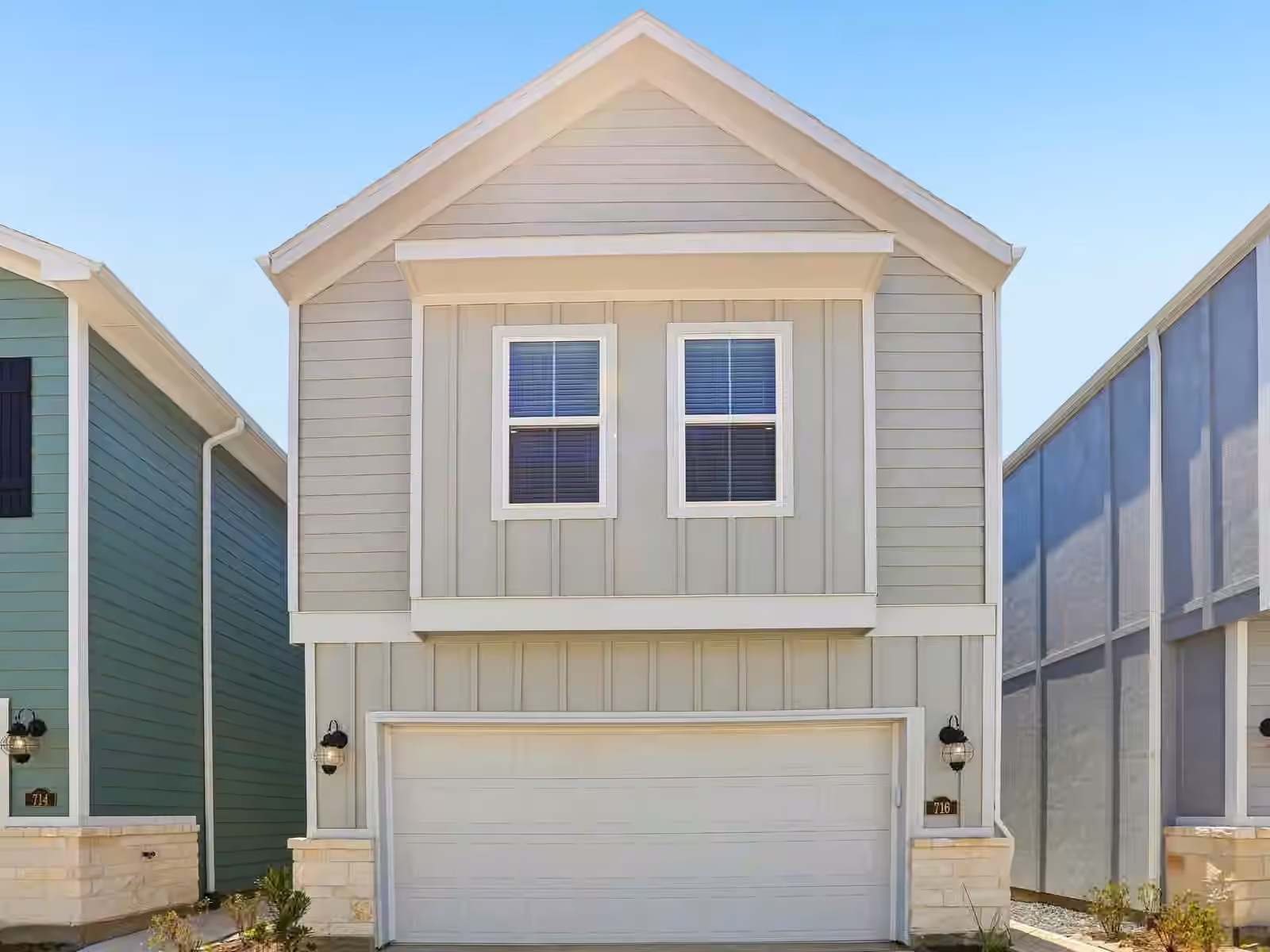 Photo of 716 Sand Dollar Drive, Kemah, TX