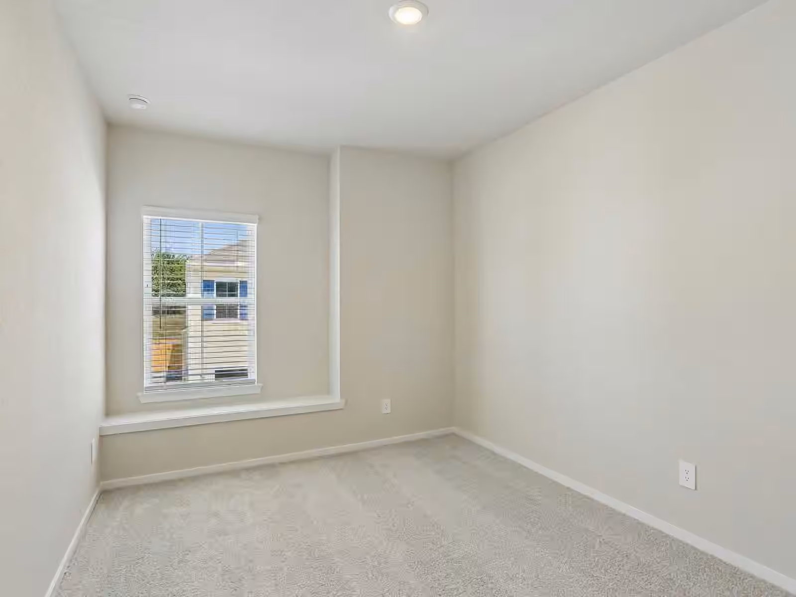 Photo 5 of 716 Sand Dollar Drive, Kemah, TX