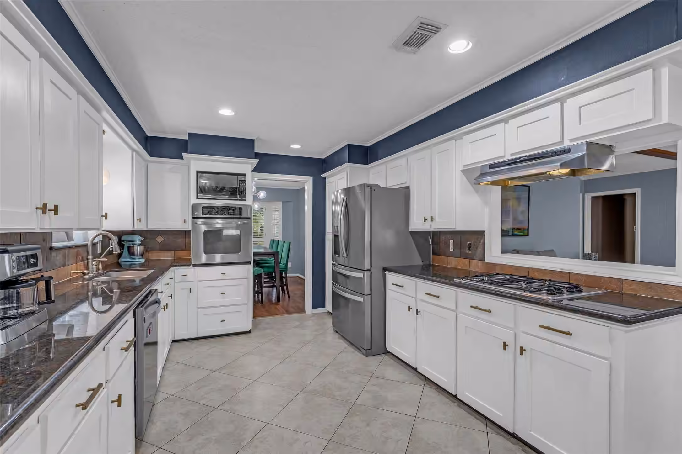 Photo 6 of 947 Thornton Road, Houston, TX