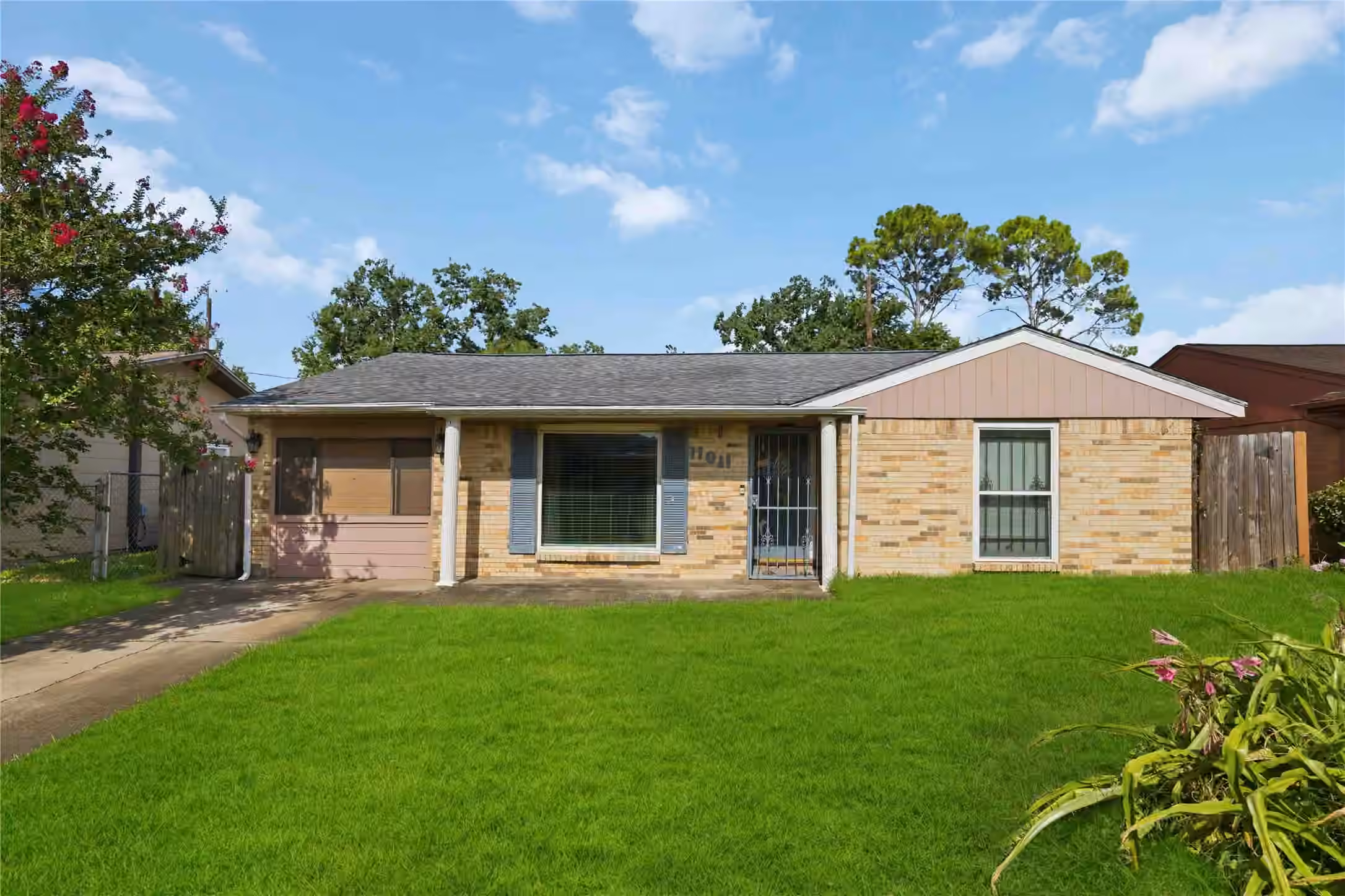 Photo of 11011 Carlton Drive, Houston, TX 77047