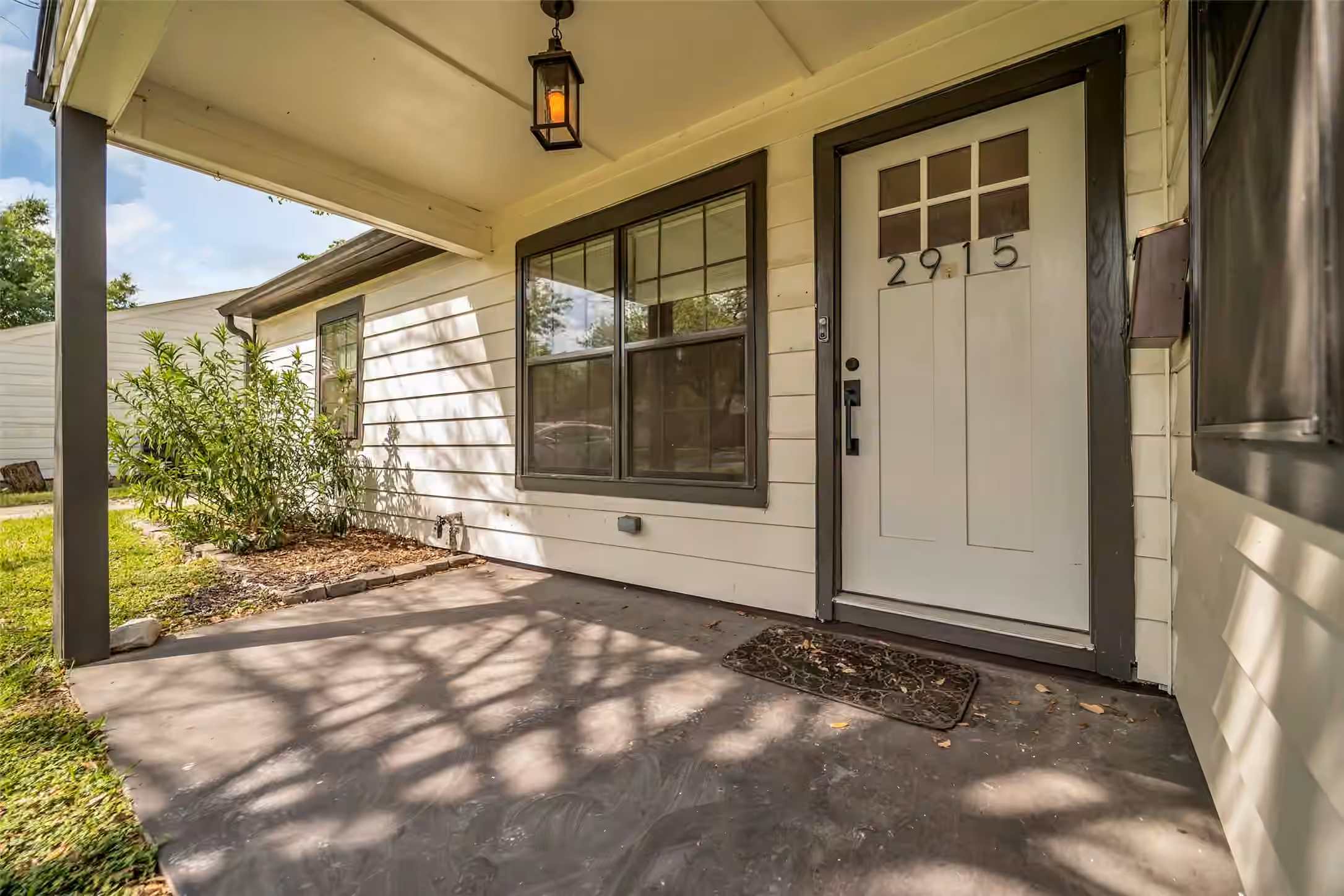 Photo 4 of 2915 Robertson Street, Houston, TX