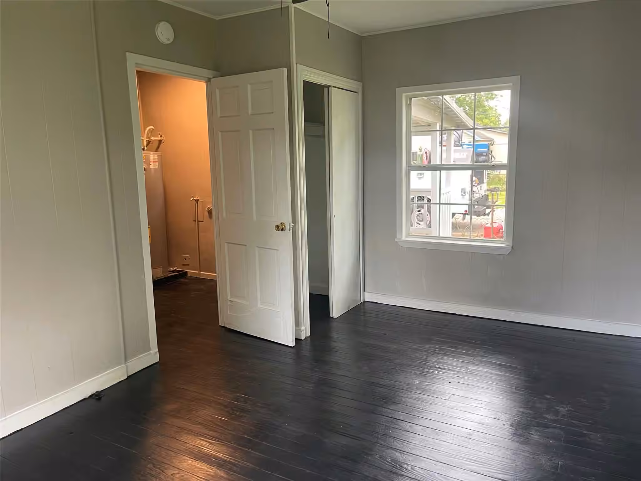Photo 5 of 407 N Magnolia Street, Highlands, TX