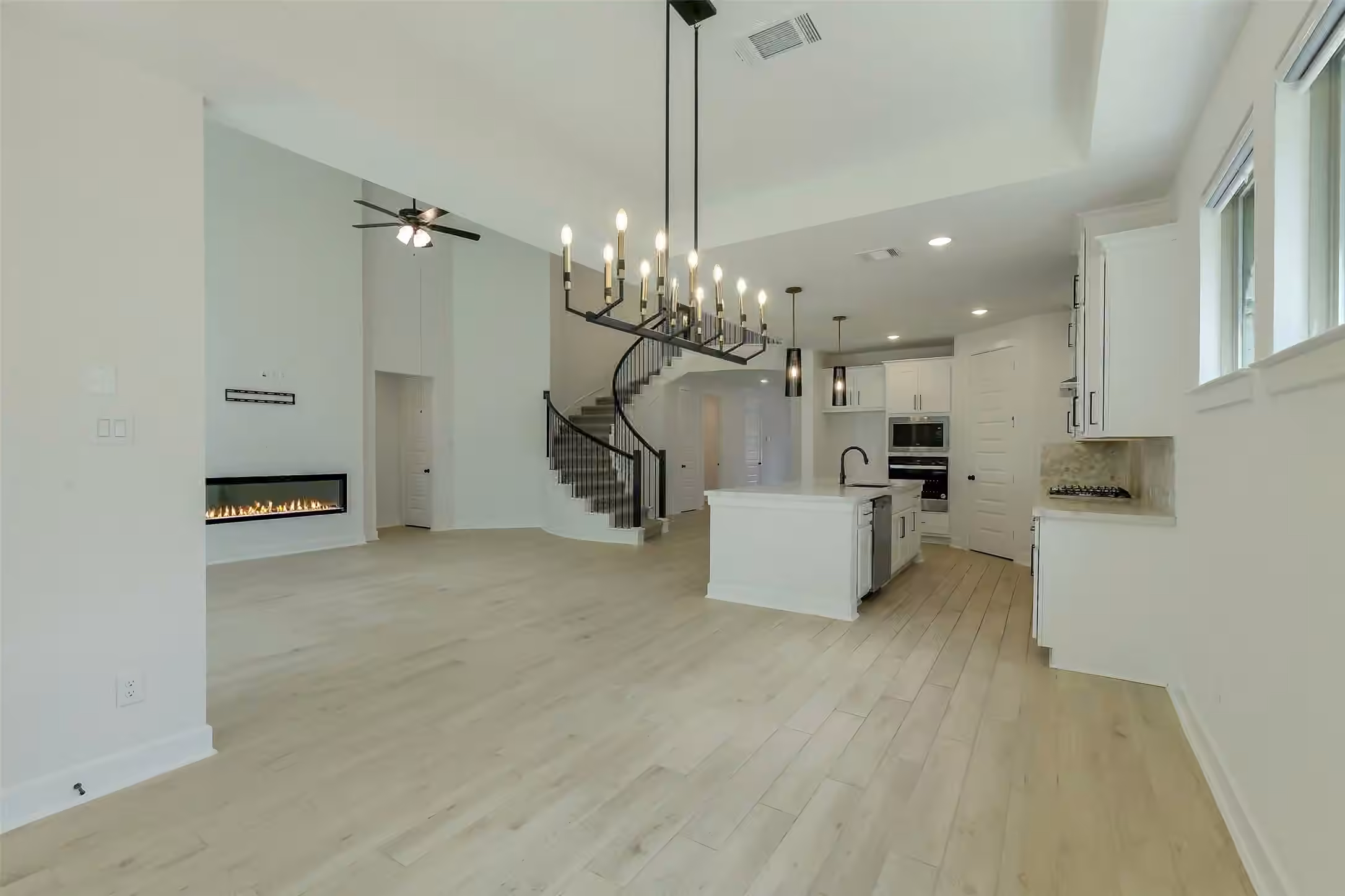 Photo 3 of 123 Purple Lilac Court, Conroe, TX