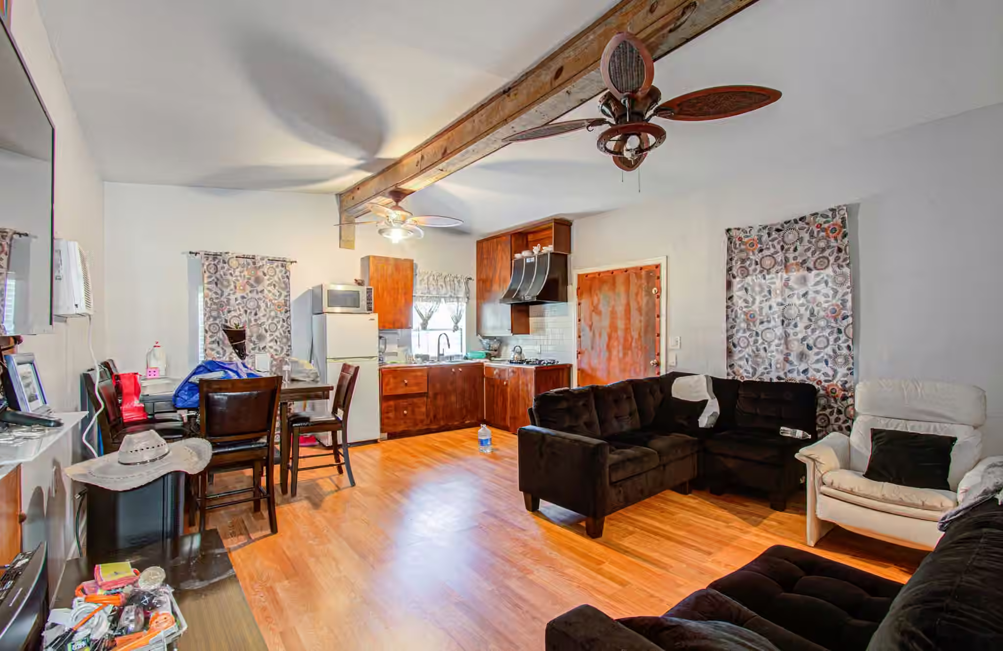 Photo 5 of 2901 County Road 3479b, Cleveland, TX