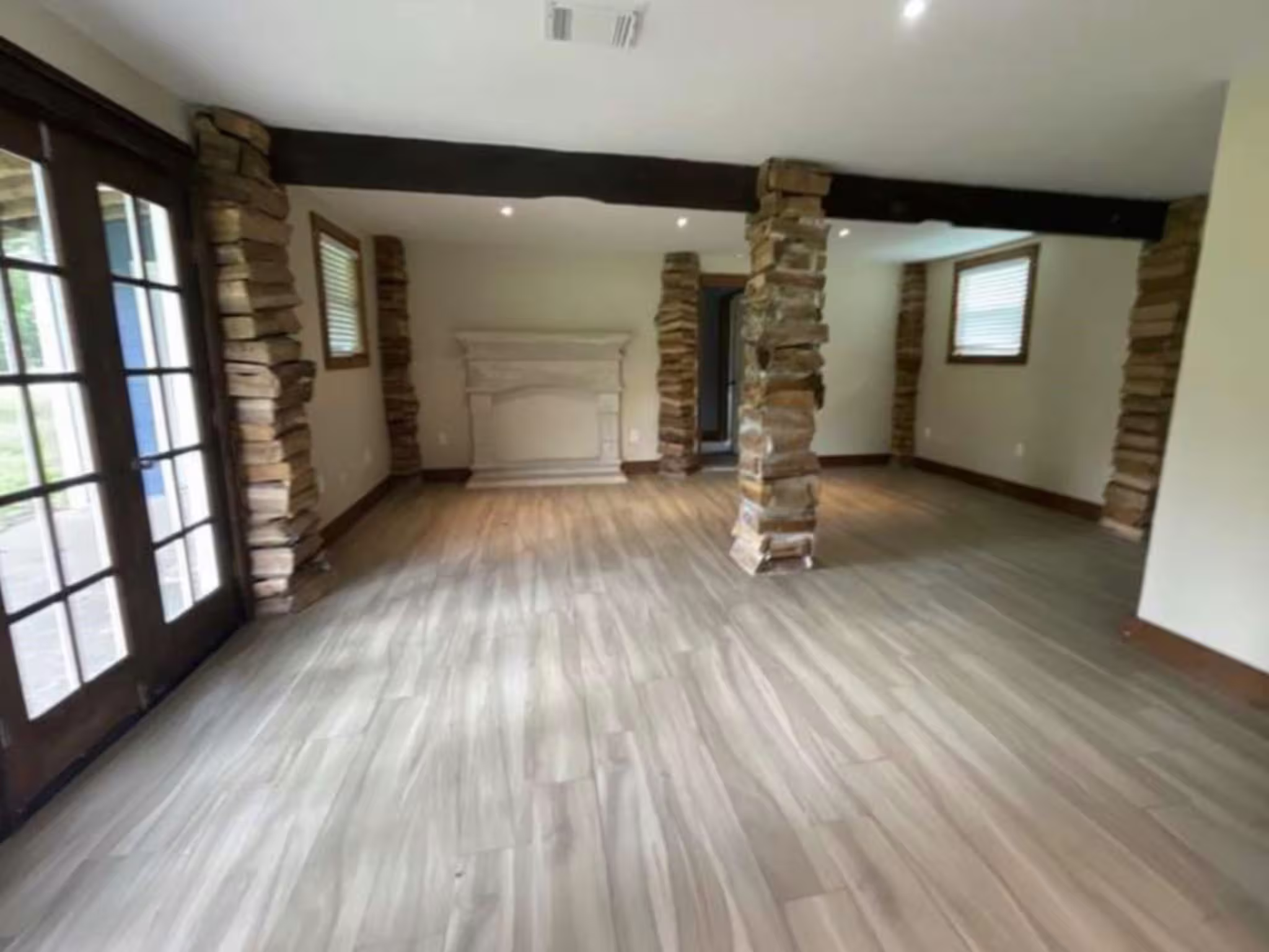 Photo 5 of 10405 Gulf Meadows Drive, Houston, TX