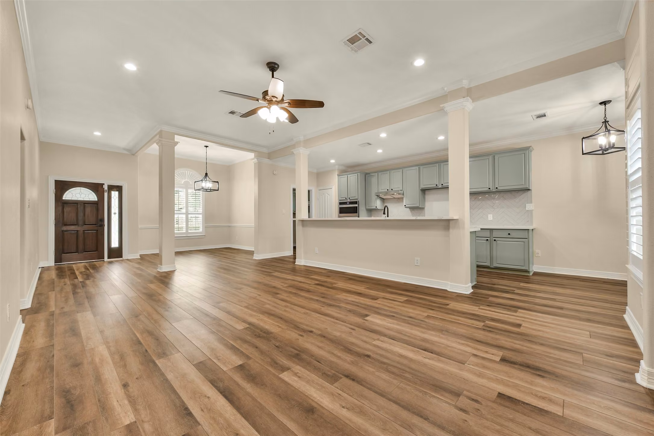 Photo 7 of 206 Clearview Avenue B, Friendswood, TX