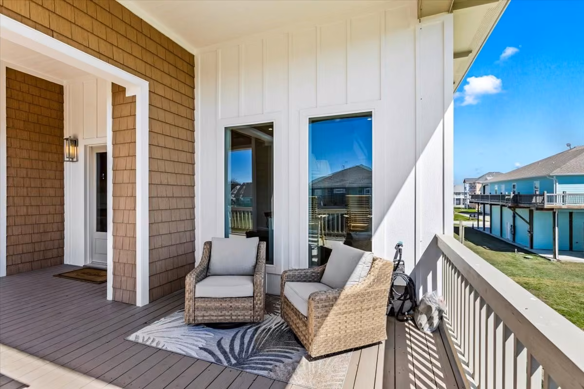 Photo 2 of 950 SUE Drive, Crystal Beach, TX