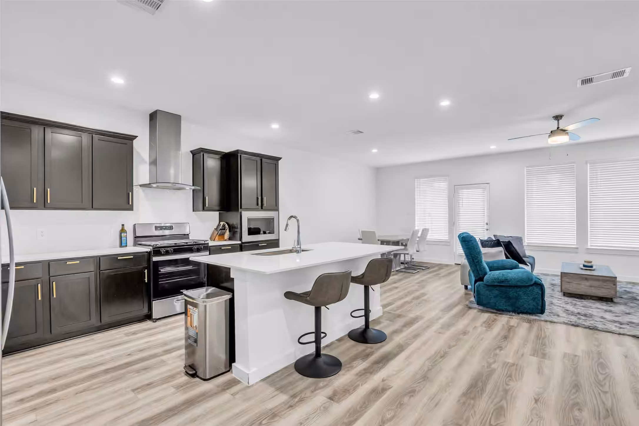 Photo 3 of 3227 Creston Gate Drive, Houston, TX