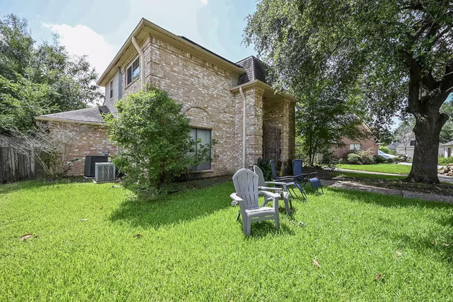 Photo 5 of 11811 Braesridge Drive, Houston, TX