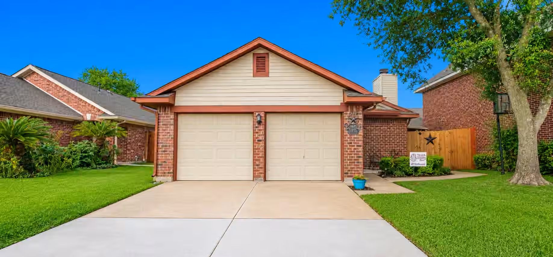 Photo 2 of 11655 Gullwood Drive, Houston, TX