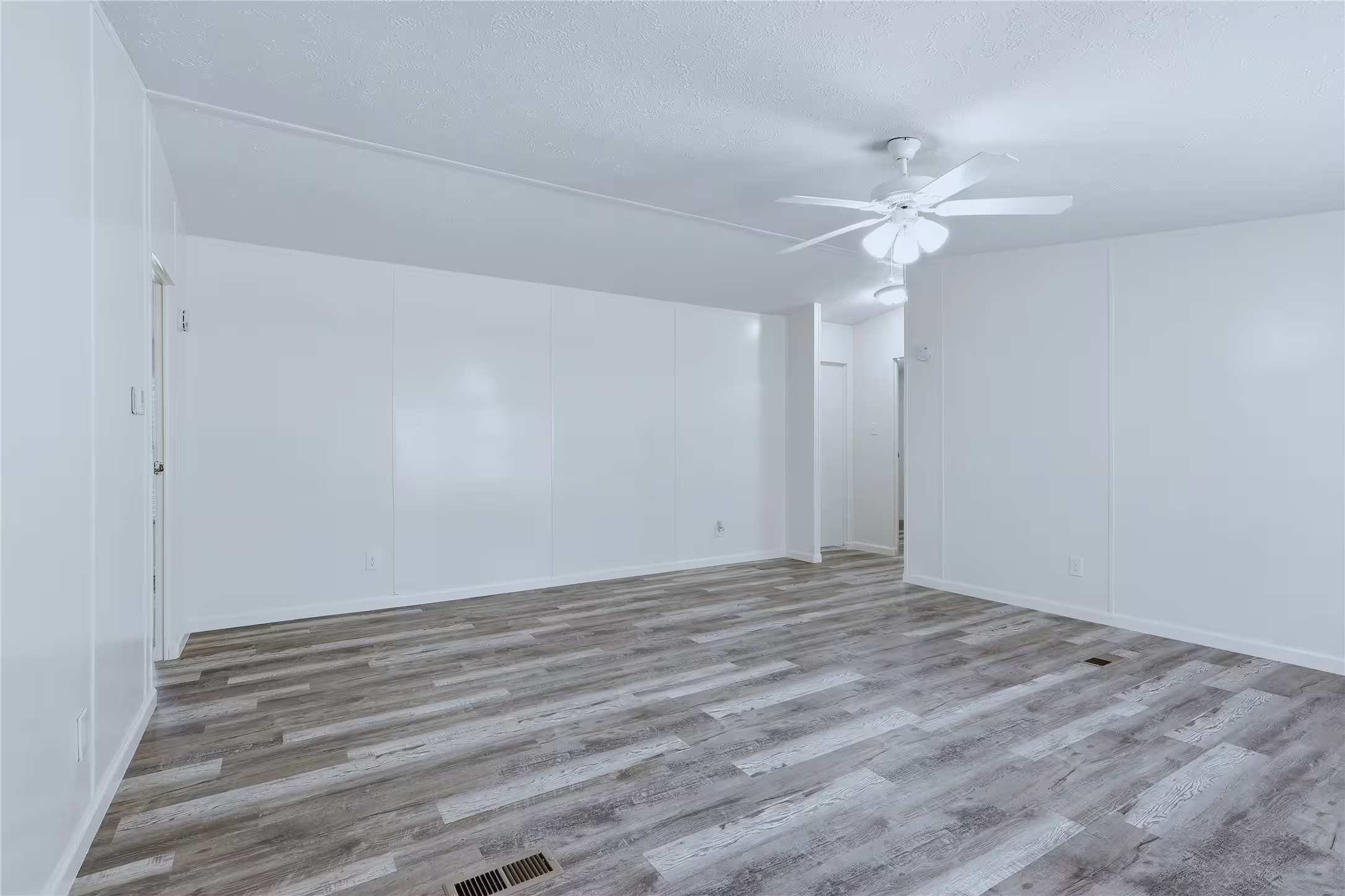 Photo 6 of 4484 Grand Oaks Drive, Willis, TX