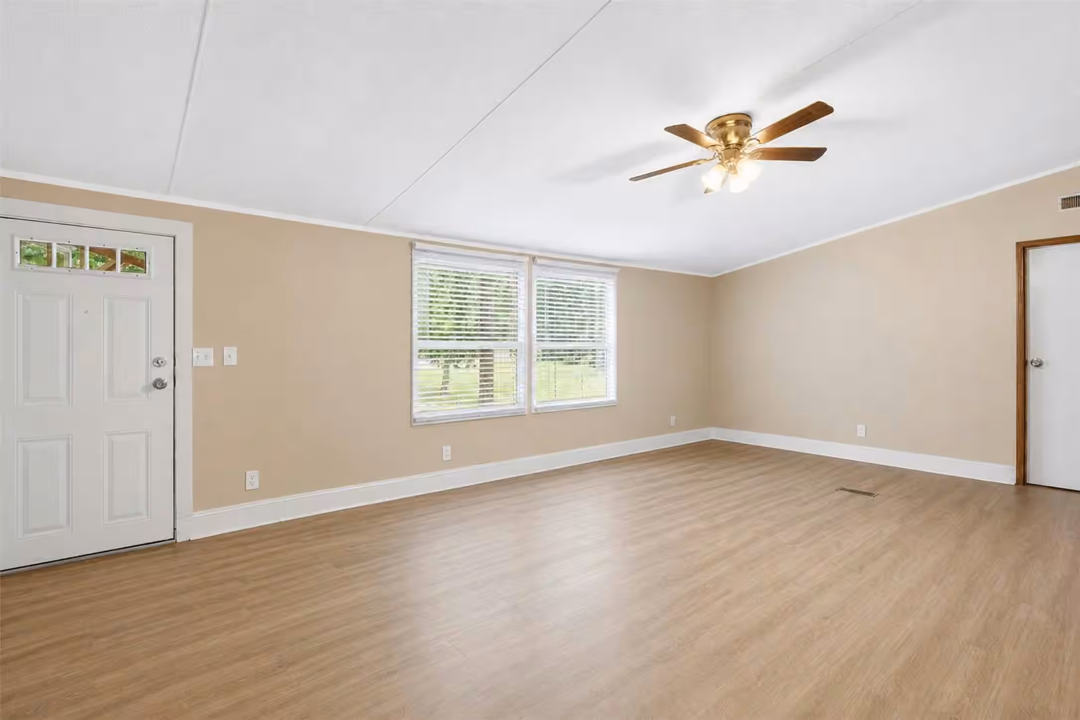 Photo 7 of 15648 S Tram Road, Splendora, TX