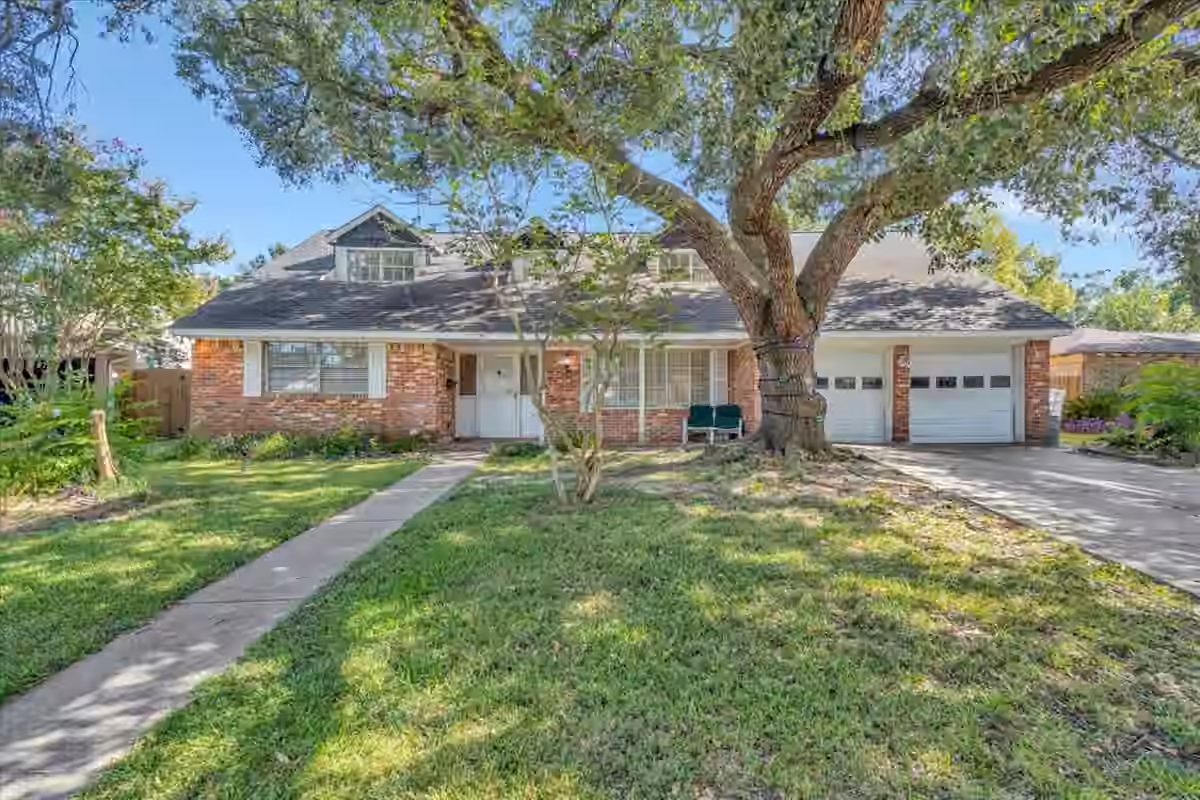 Photo of 334 Biscayne Boulevard, El Lago, TX