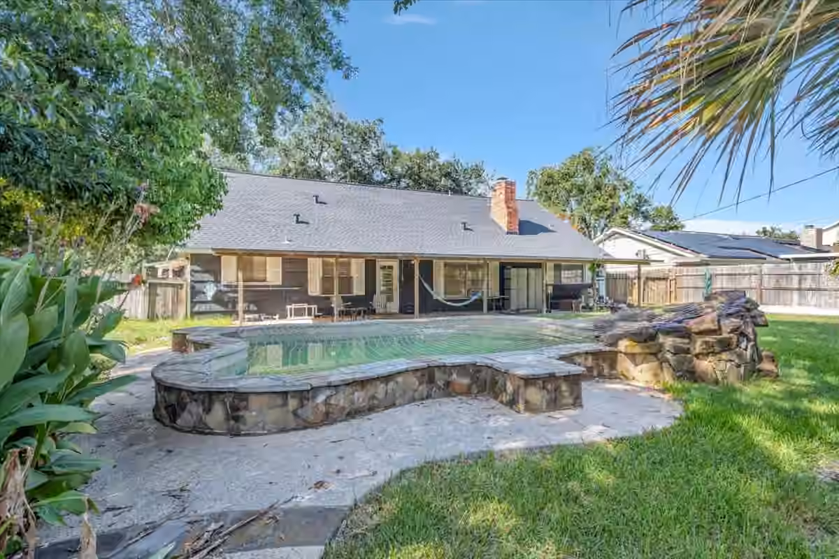 Photo 5 of 334 Biscayne Boulevard, El Lago, TX