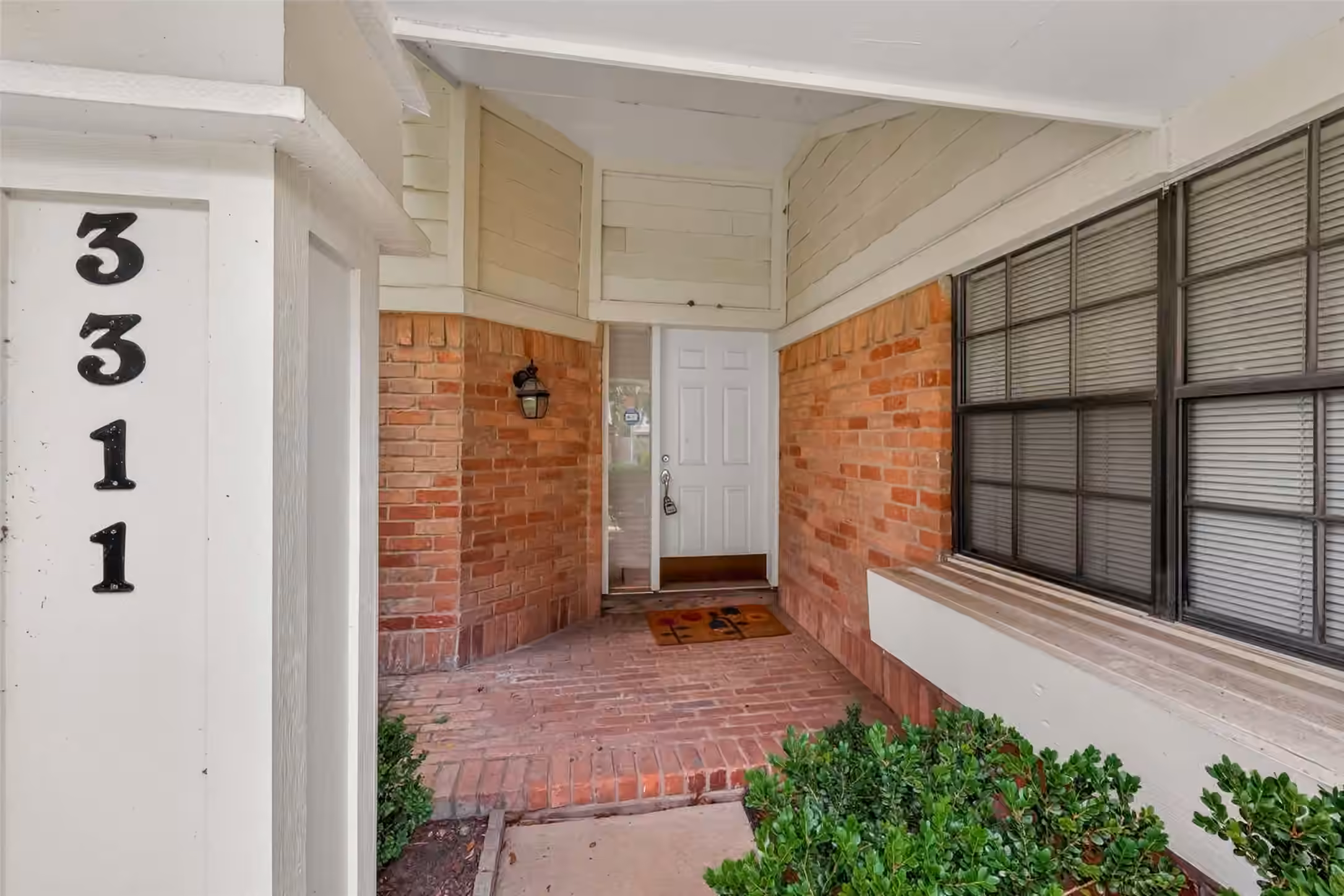Photo 5 of 3311 Larkwood Lane, Sugar Land, TX