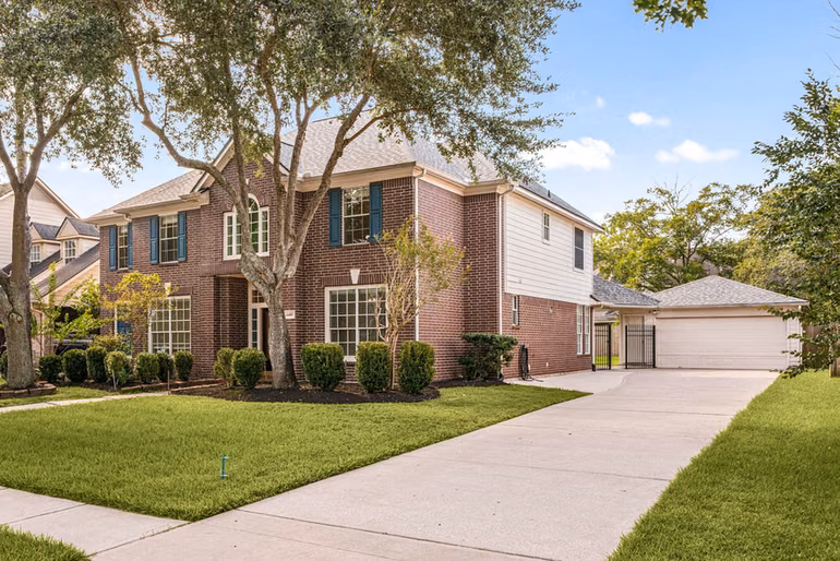 Photo 3 of 4418 Pine Blossom Trail, Houston, TX