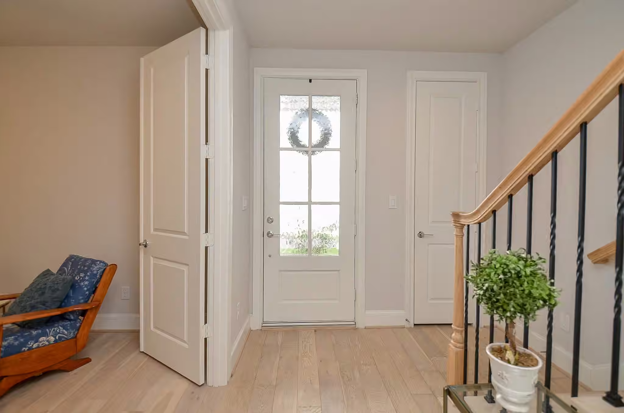 Photo 5 of 2419 W Kolbe Lane, Houston, TX