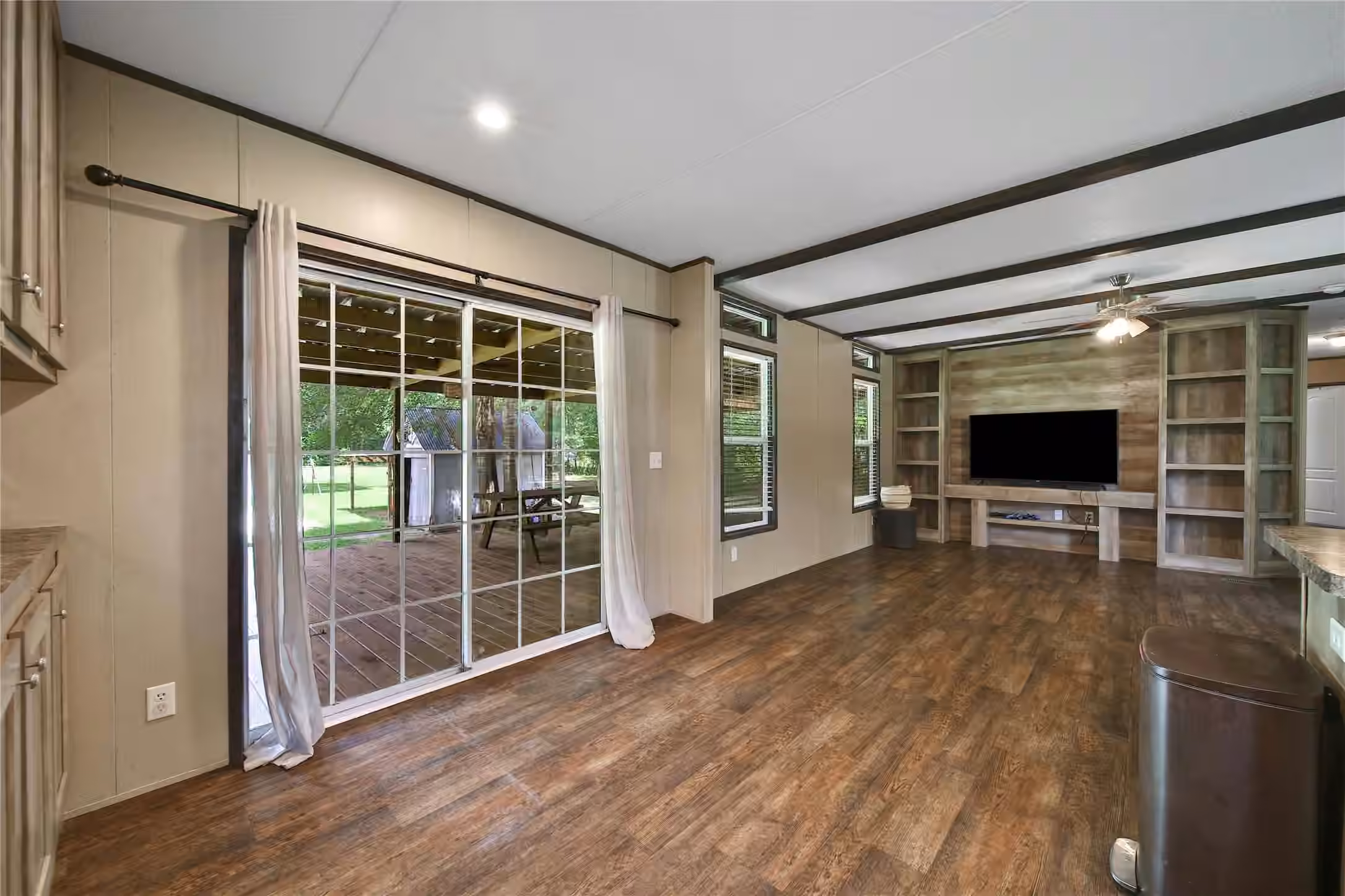 Photo 5 of 13763 Morgan Drive, Splendora, TX
