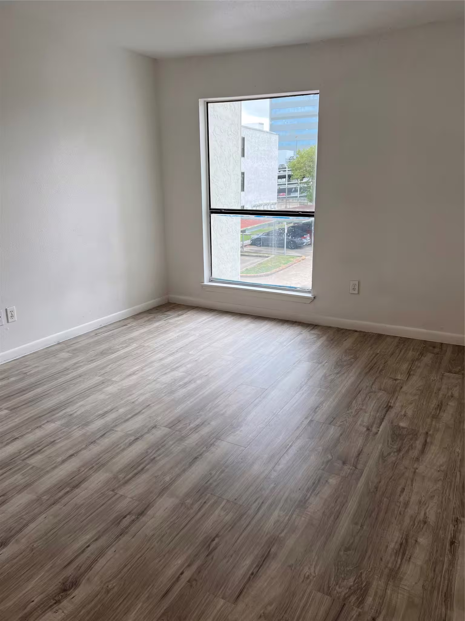 Photo 4 of 2820 S Bartell I210, Houston, TX