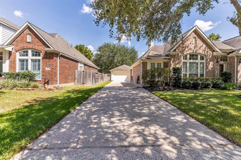 Photo 2 of 14734 Ramblebrook, Humble, TX