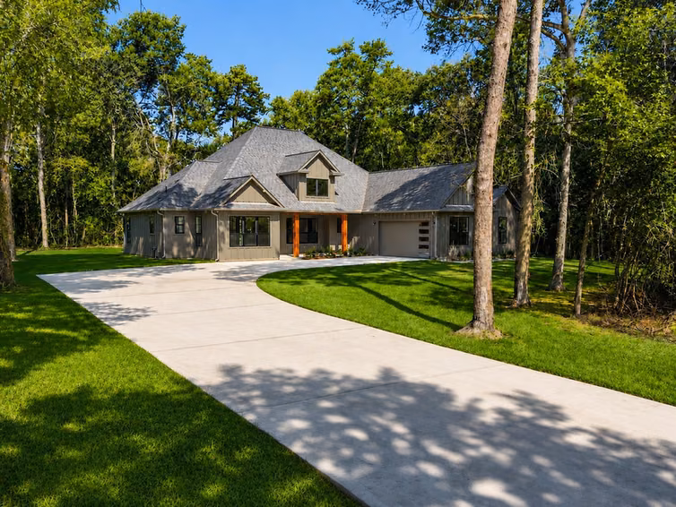 Photo of 11299 Blue Heron Drive, Plantersville, TX
